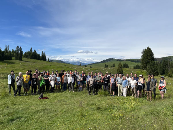 Convegno Wind and Trees 2023: foto di gruppo del field trip